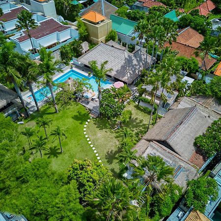 Villa Kalis, 10 Bedroom Family And Group Villa Seminyak Dış mekan fotoğraf