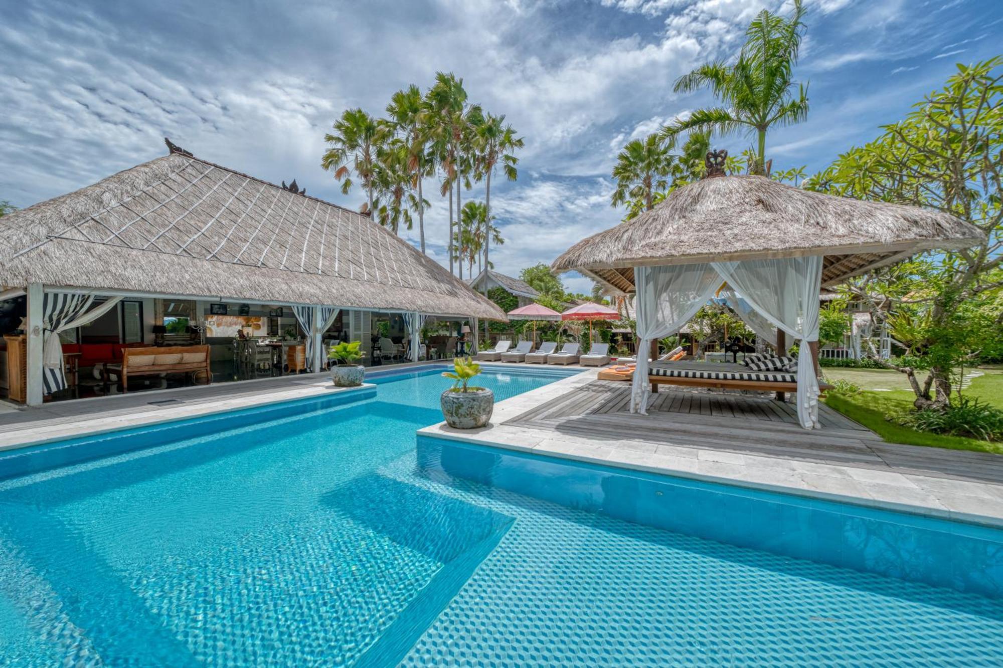 Villa Kalis, 10 Bedroom Family And Group Villa Seminyak Dış mekan fotoğraf