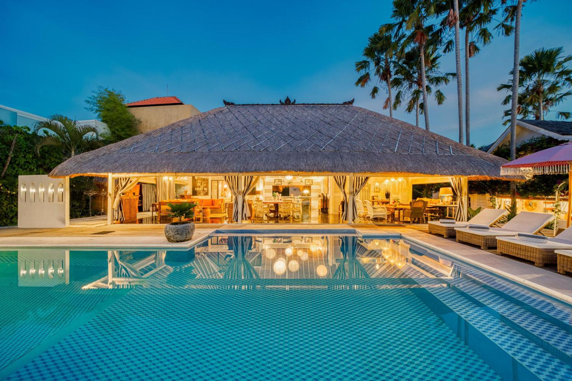 Villa Kalis, 10 Bedroom Family And Group Villa Seminyak Dış mekan fotoğraf
