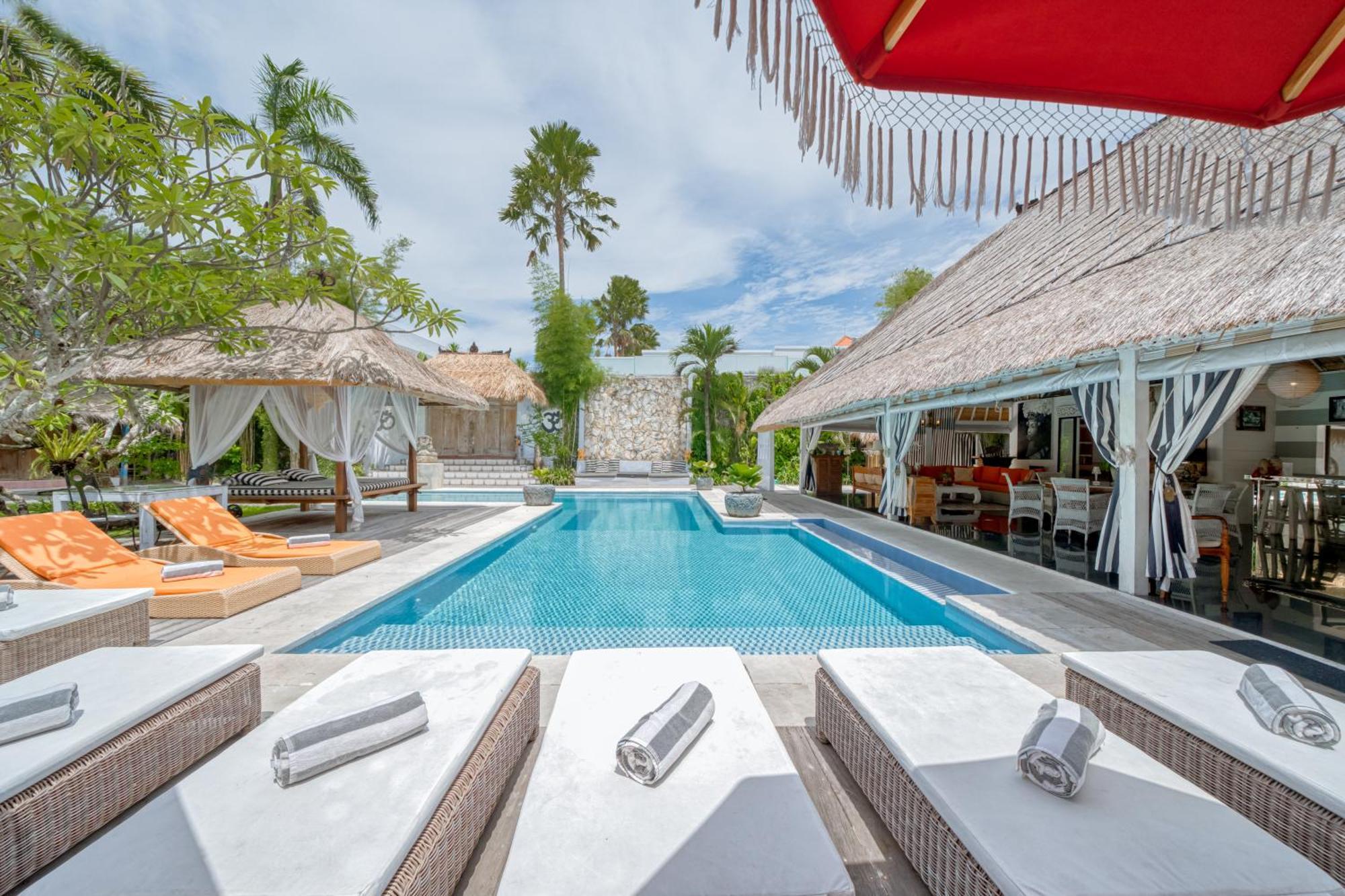 Villa Kalis, 10 Bedroom Family And Group Villa Seminyak Dış mekan fotoğraf
